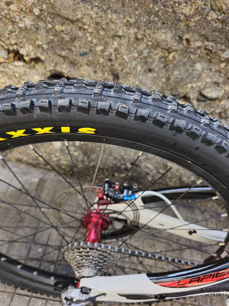 Downhill bike 26 La pierre Перфектен, Boxxer Rockshox, Fox dh. MAXXIS