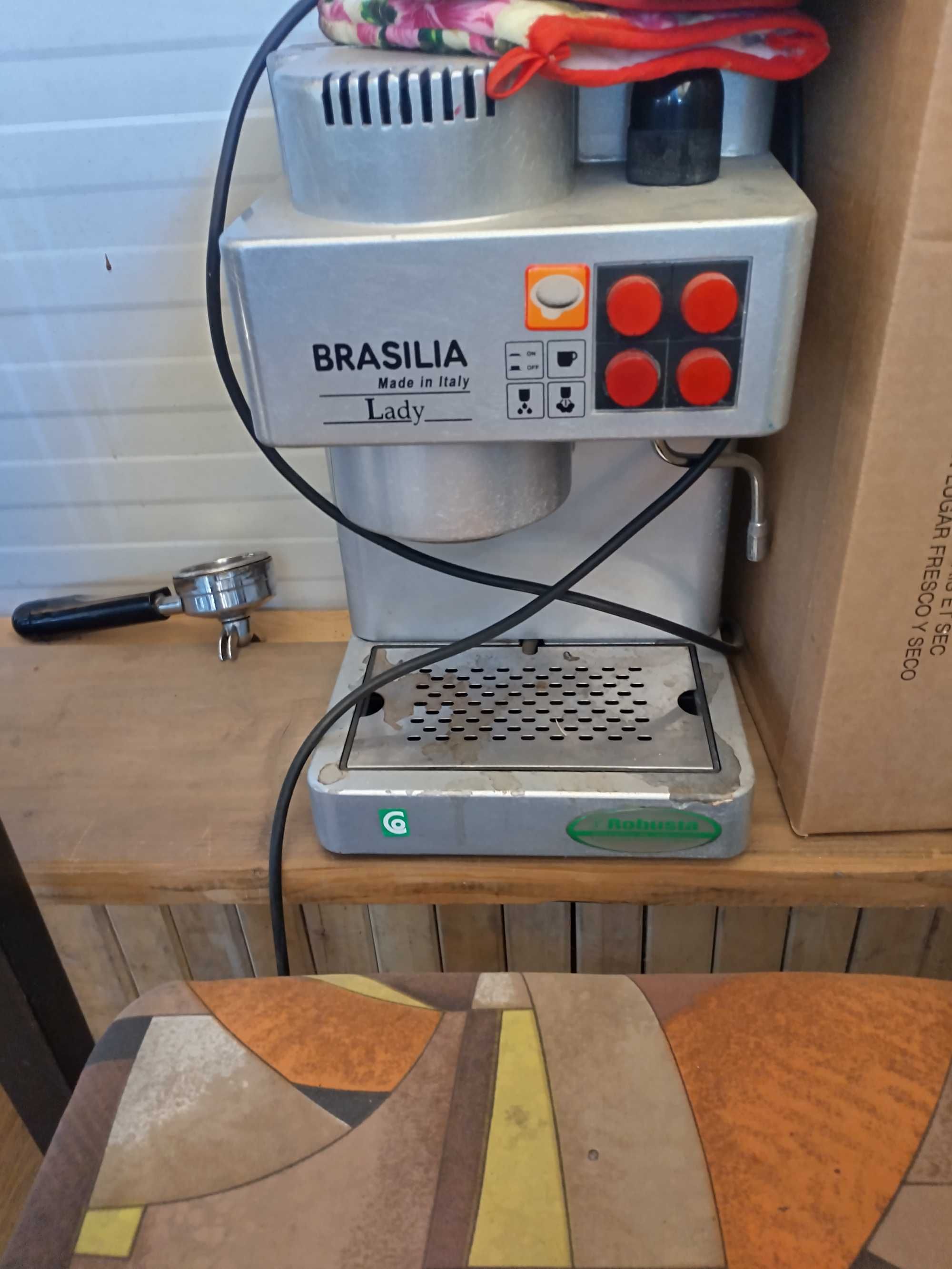 Кафемашина Brazilia leydi