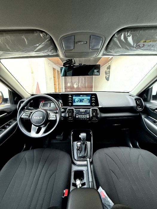 Kia Sonet 2-pozitsiya