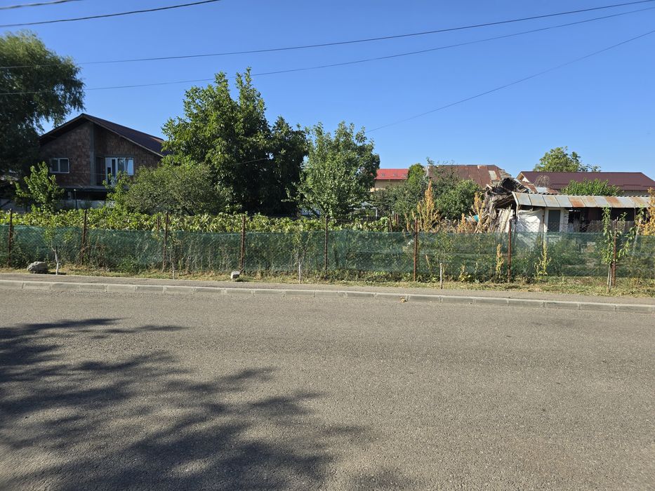 vând teren Săftica