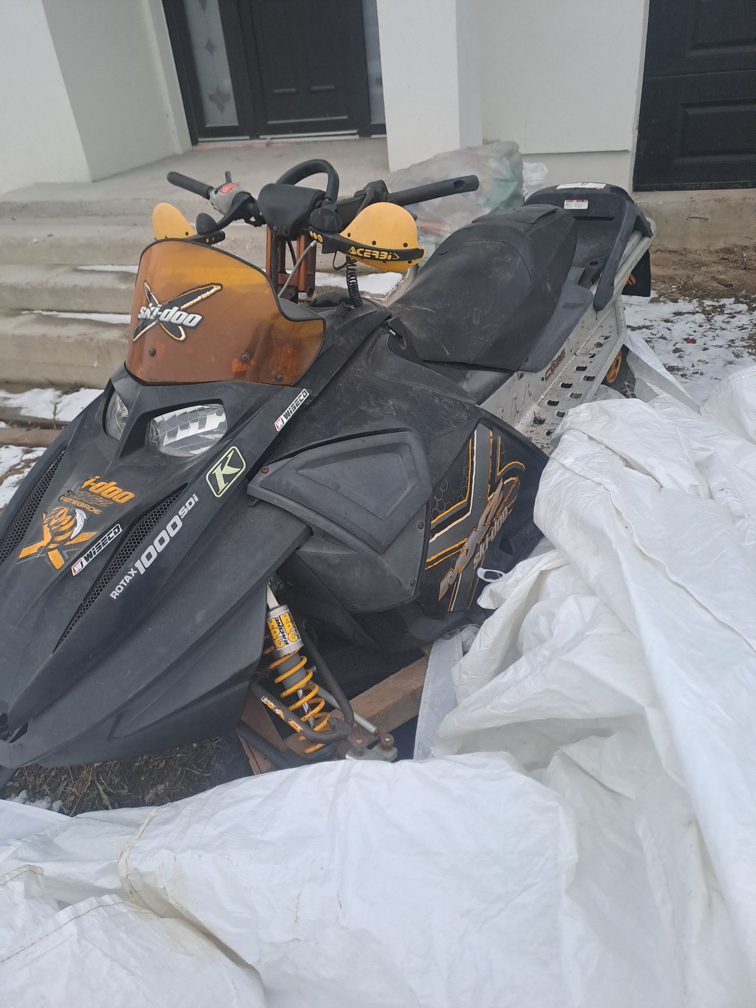 Snowmobil ski-doo  bombardier rotax 1000 sdi