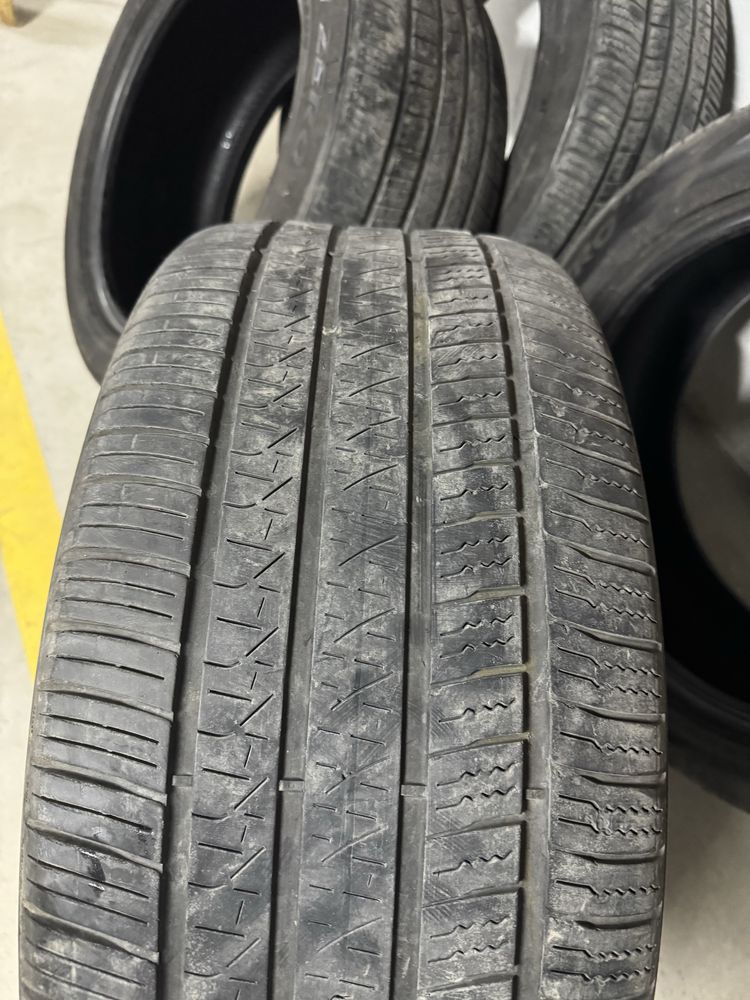 R20  Pirelli Scorpion Zero