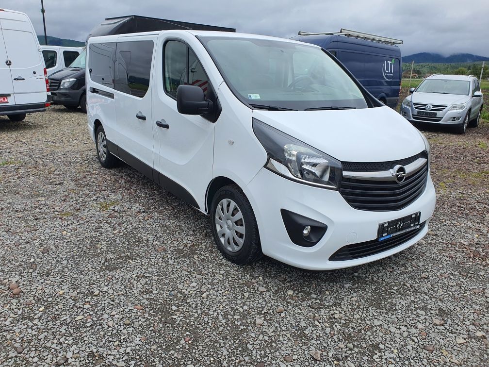 Opel vivaro 1,6tdi ,euro6  8+1 locuri