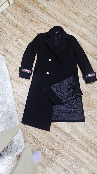 Продаю пальто платье юбка