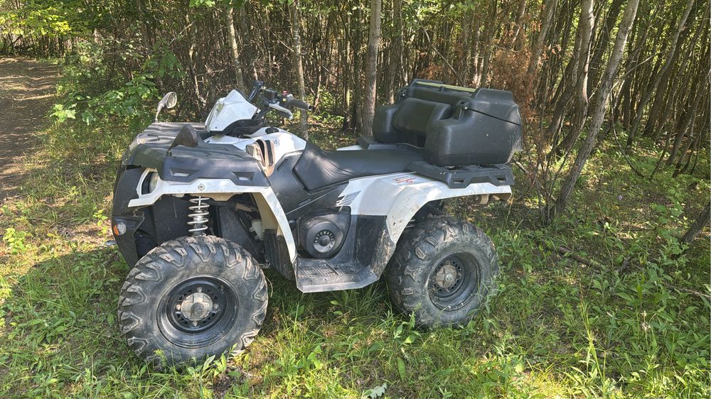 Vand atv polaris in stare foarte buna