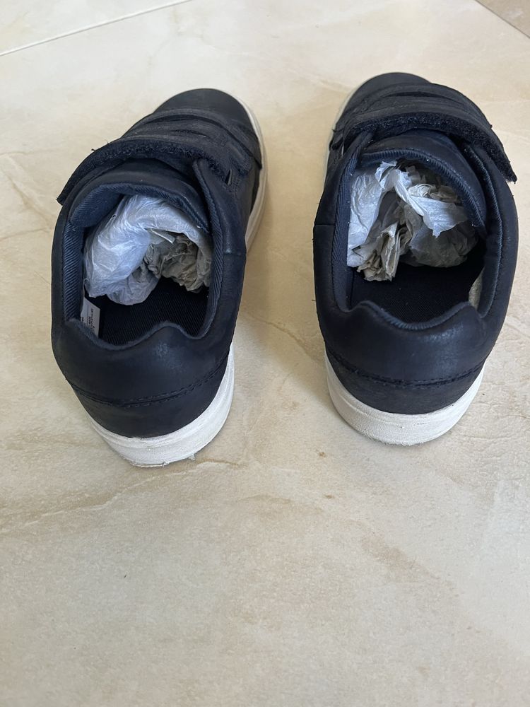 Детски кожени обувки Clarks