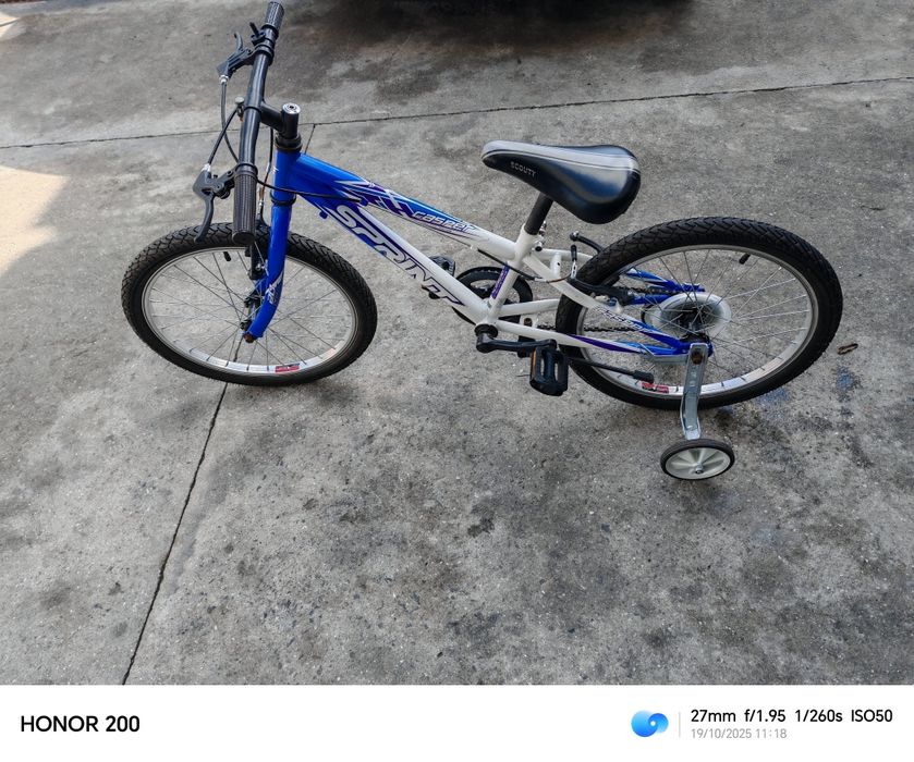 Детско колело 20 цола много малко ползвано, като ново.