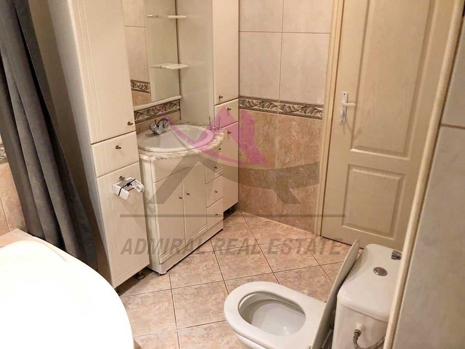 Дава се под наем Тристаен апартамент в Варна, Червен площад - 120 кв.м за 800 € - Снимка #4