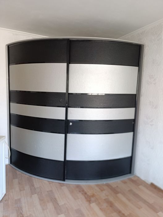 Продам шкаф б/у в отличном состоянии