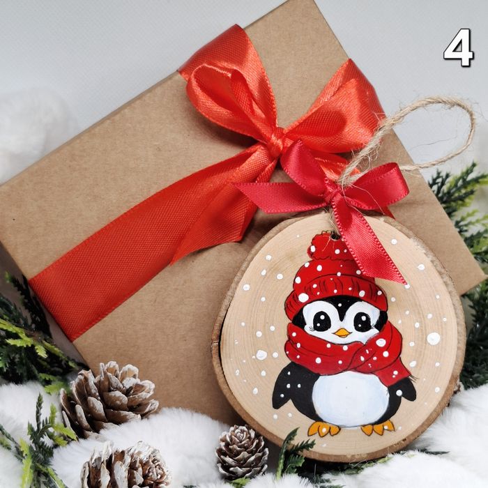 Коледни рисувани играчки