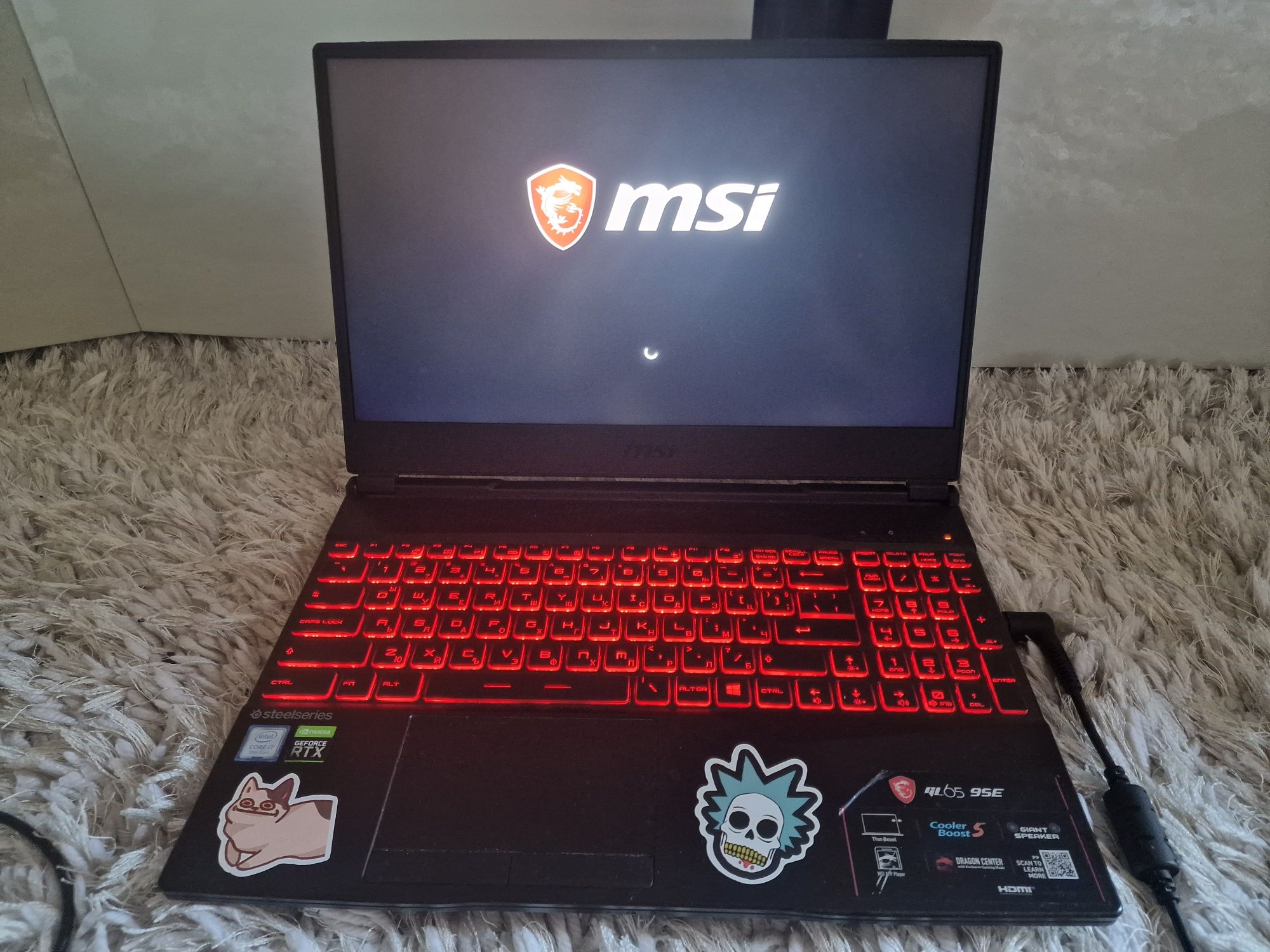 Gaming laptop MSI GL65 9SE