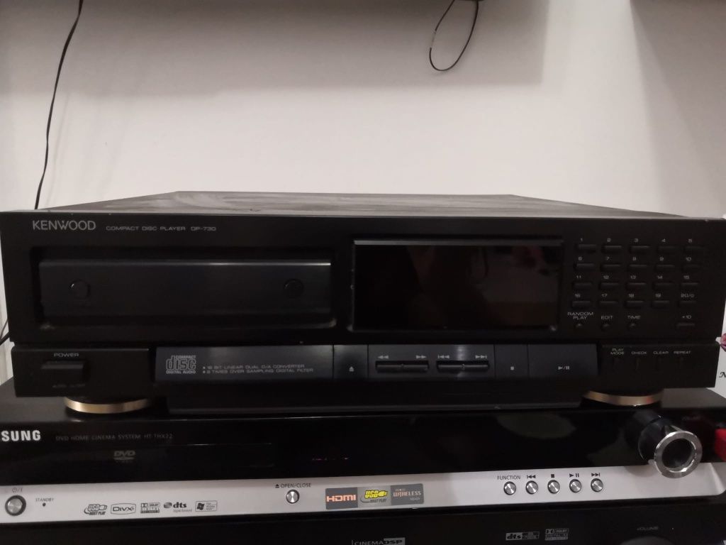 Kenwood compact Disc player DP-730