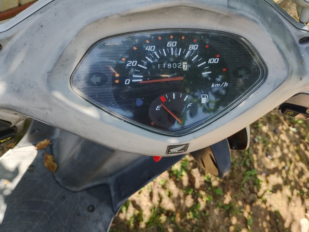 Se vinde scuter Garelli 50 si Honda Lead 100