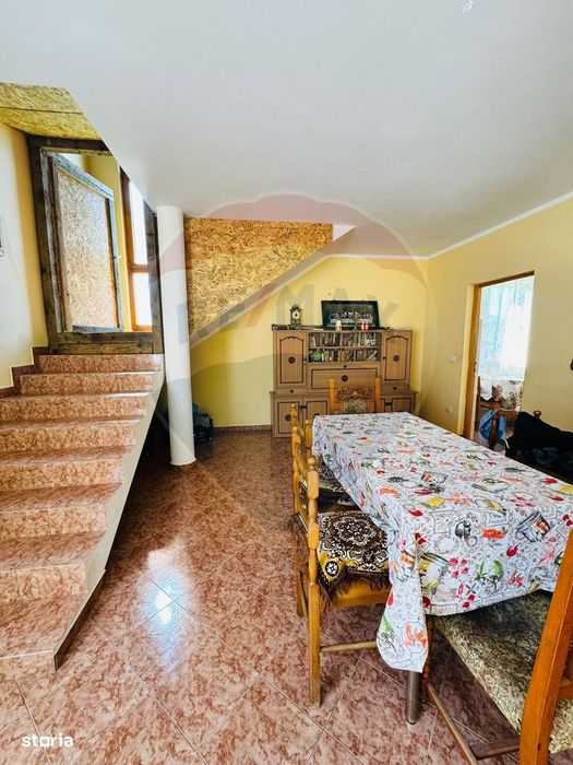 Casă / Vilă cu 5 camere de vânzare