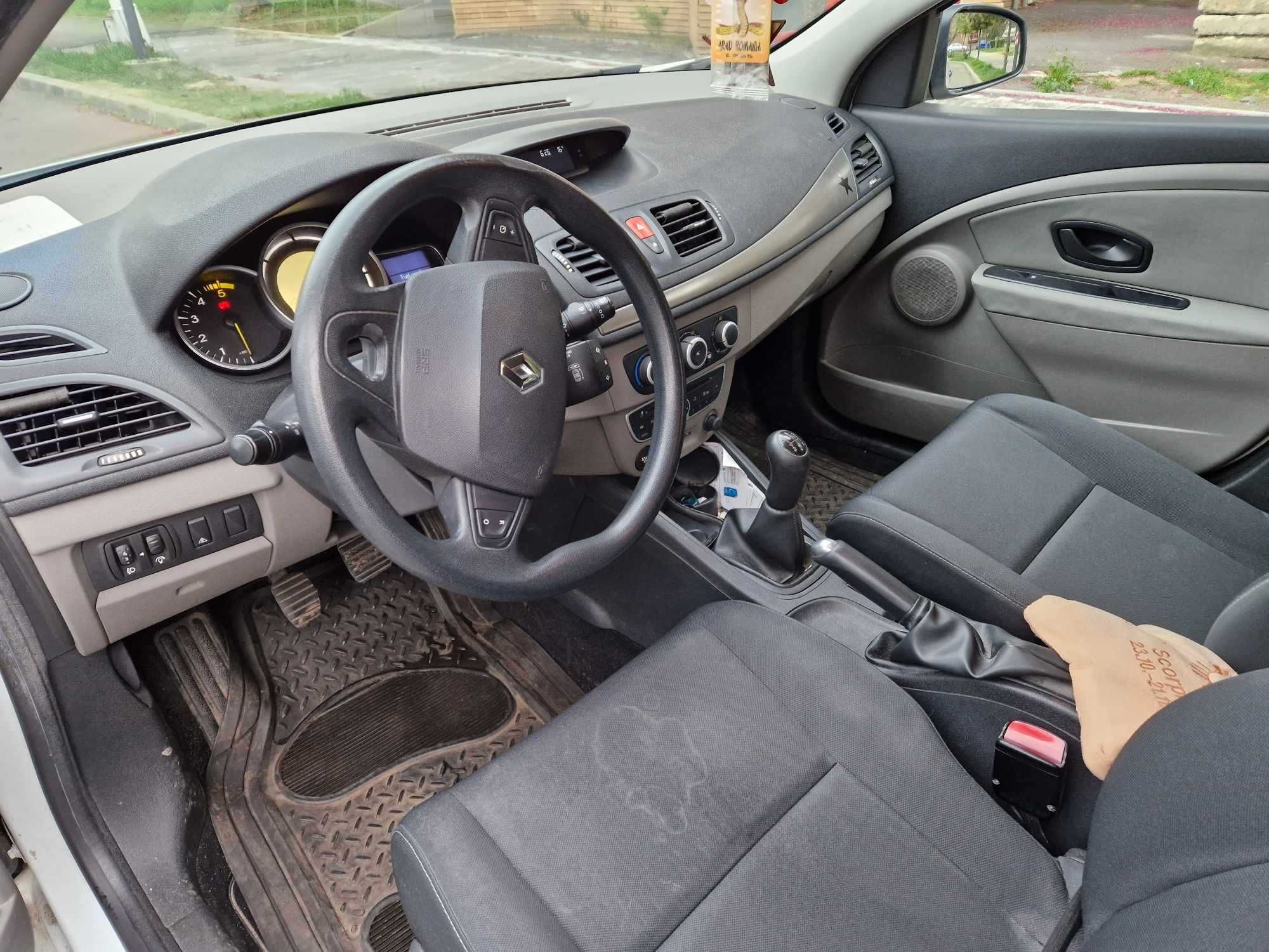 Renault Megane 3 , proprietar de 14 ani