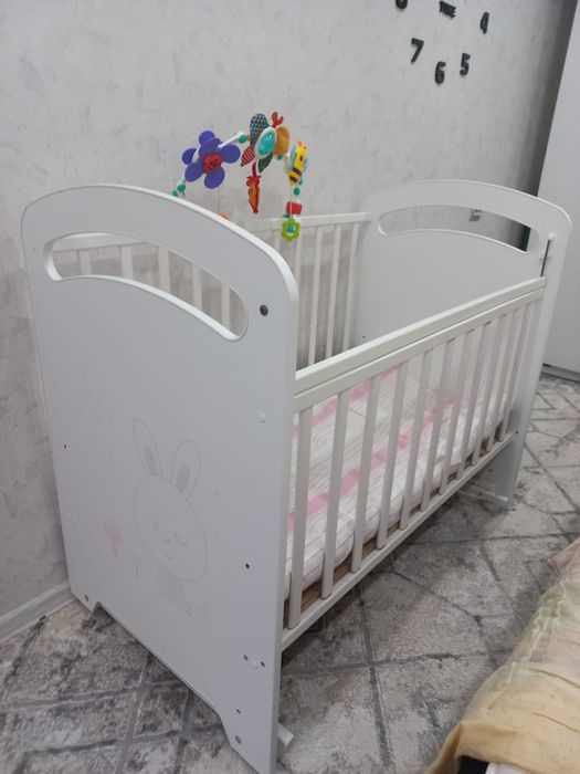 Продам детскую кроватку