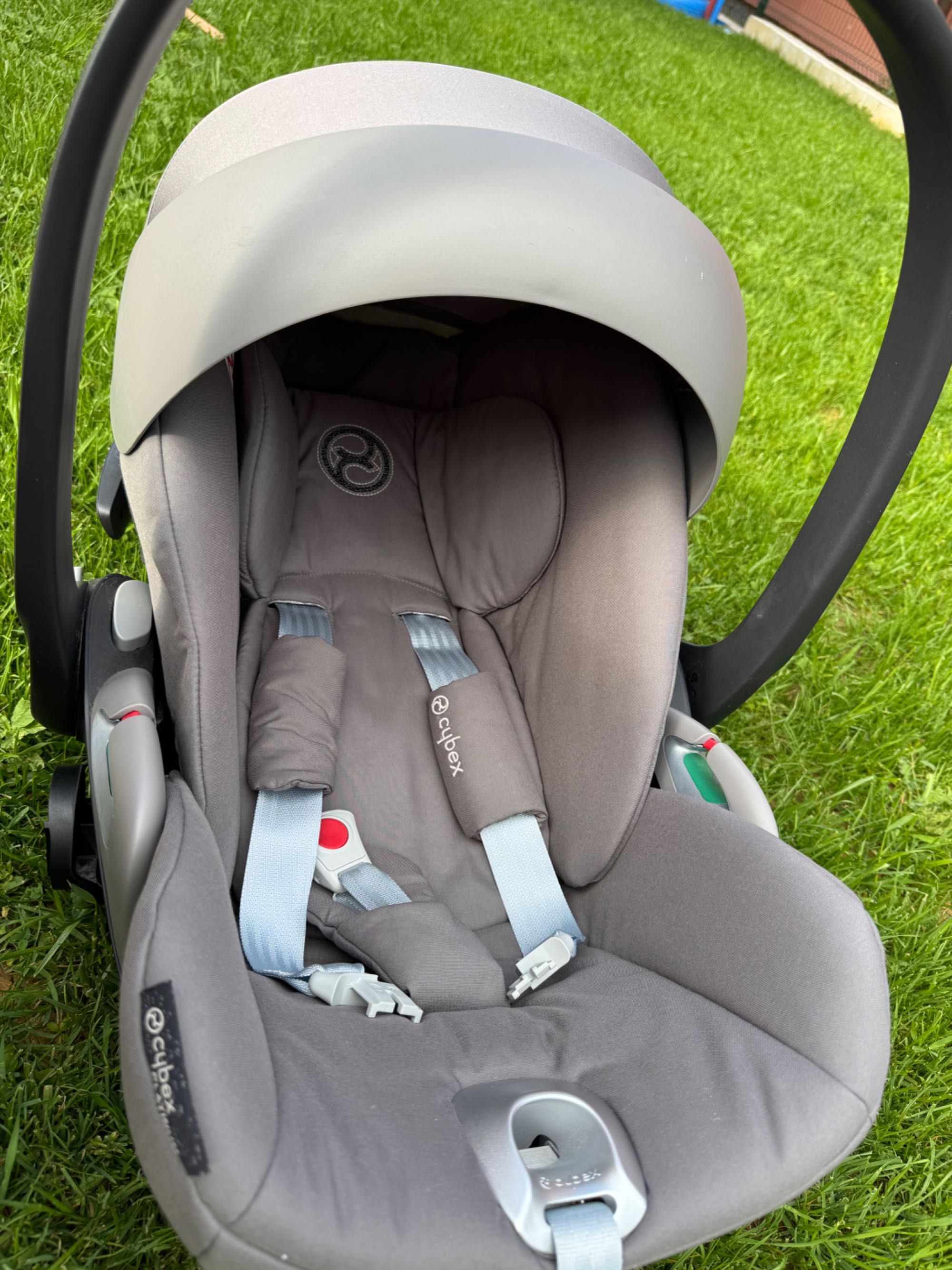 Стол за кола + адаптери Cybex Cloud Z2 i-Size