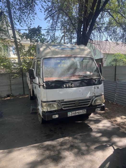 Продам машину бортовой установленно емкость бочка