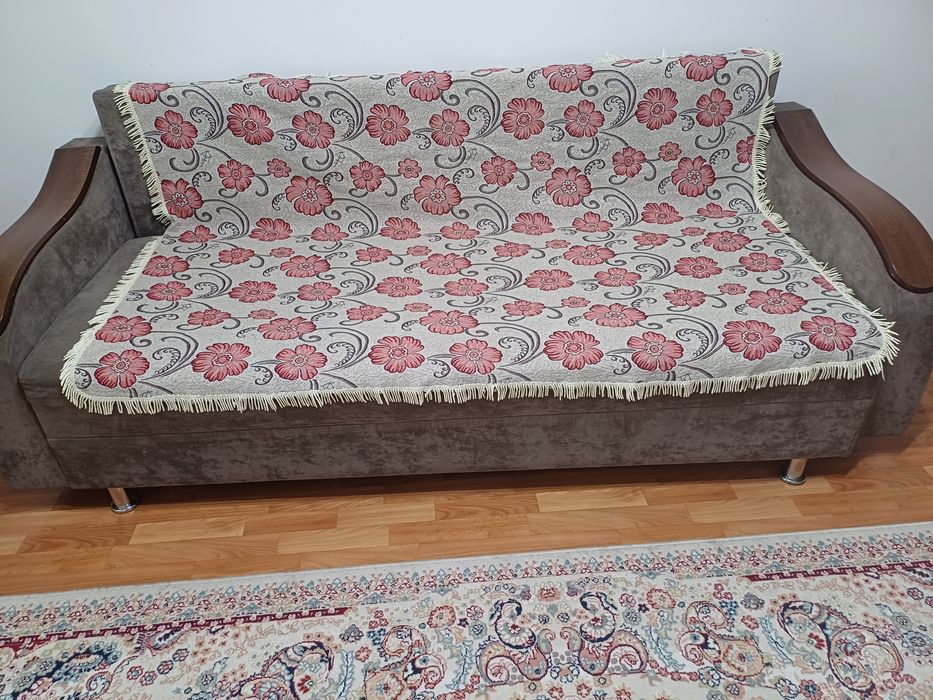Диван в хорошем состоянии