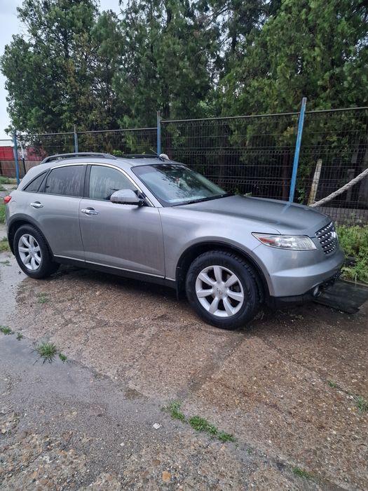De vanzare Infiniti FX35, inmatriculat firma BG, probleme la motor