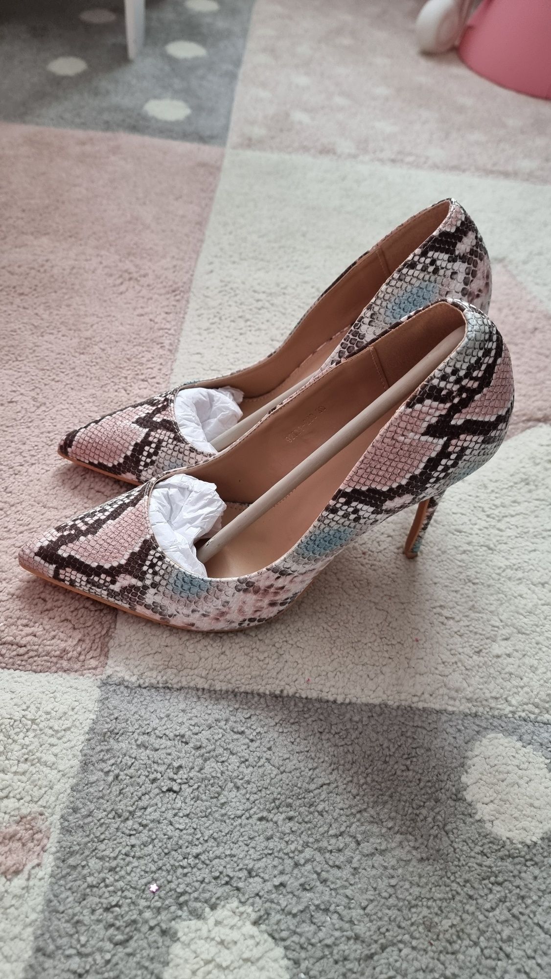 Pantofi stiletto DEEZEE