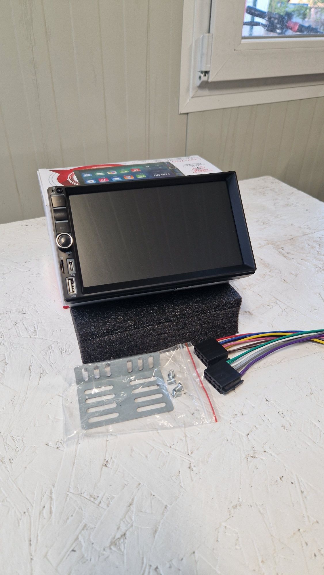 Мультимедия 2-Din 7" CarPlay 4x45W Linux
Опис:
LNX-700