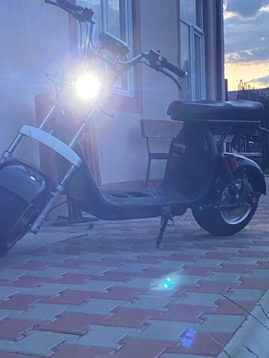Vând scuter electric