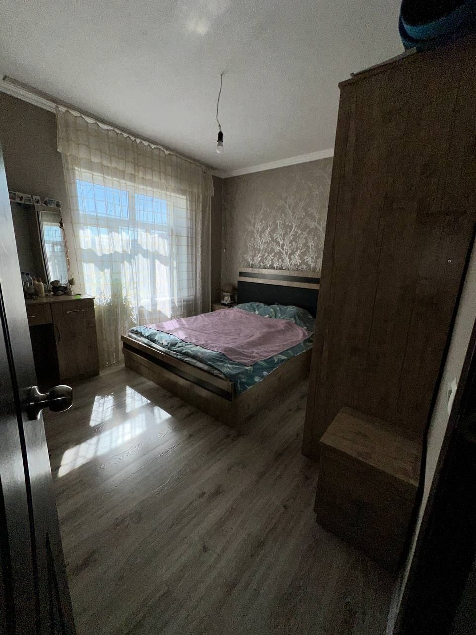 Продаётся трёхкомнатная на Ц 6. ( 77 серия)