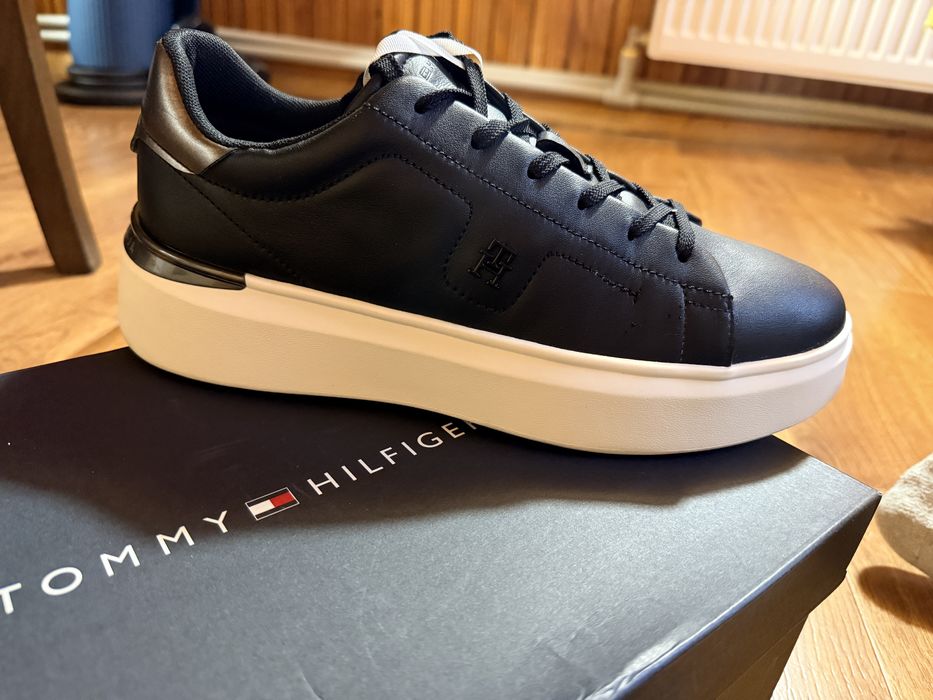 Дамски кожени маратонки Tommy Hilfiger