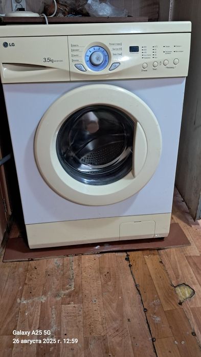 Продам стиралку LG. На 3,5 кг. Б/у