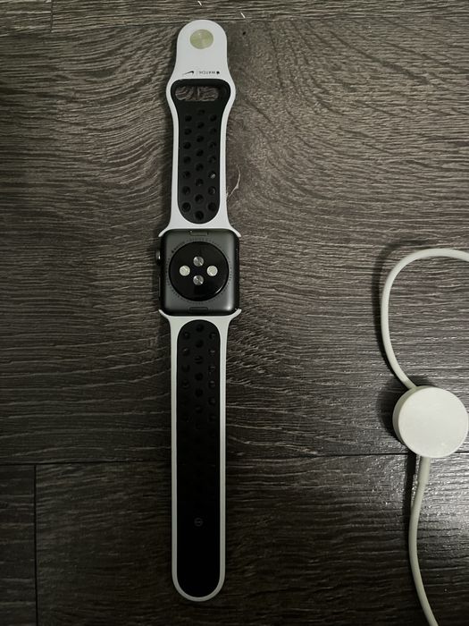 Vand apple watch seria 3 blocat pe icloud