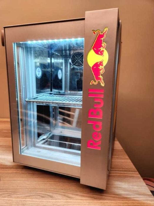 Хладилник RedBull