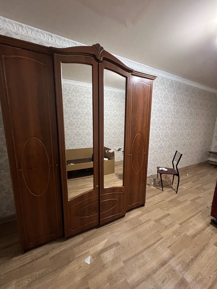 Гарнитур шкаф б/у в нормальном состоянии