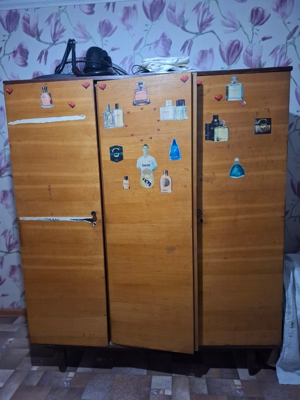 Продается шифонер и шкаф