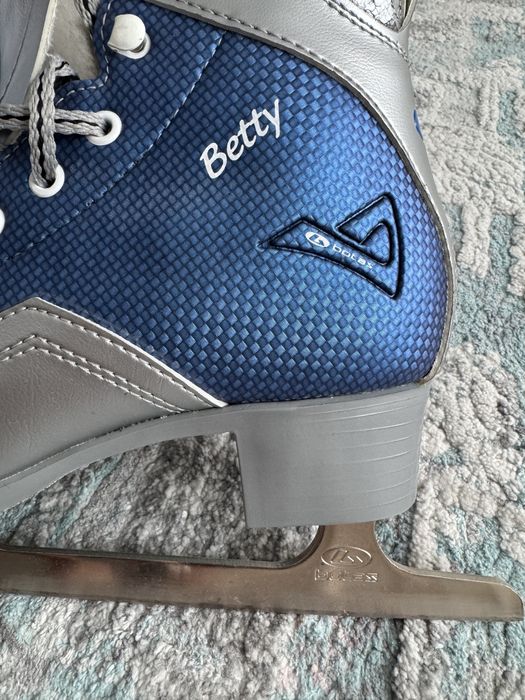 Patine artistice gheata full box ca noi botas Betty