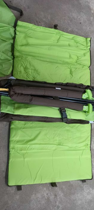 Vand pătuț copii.   Pliabil și ușor de transportat.