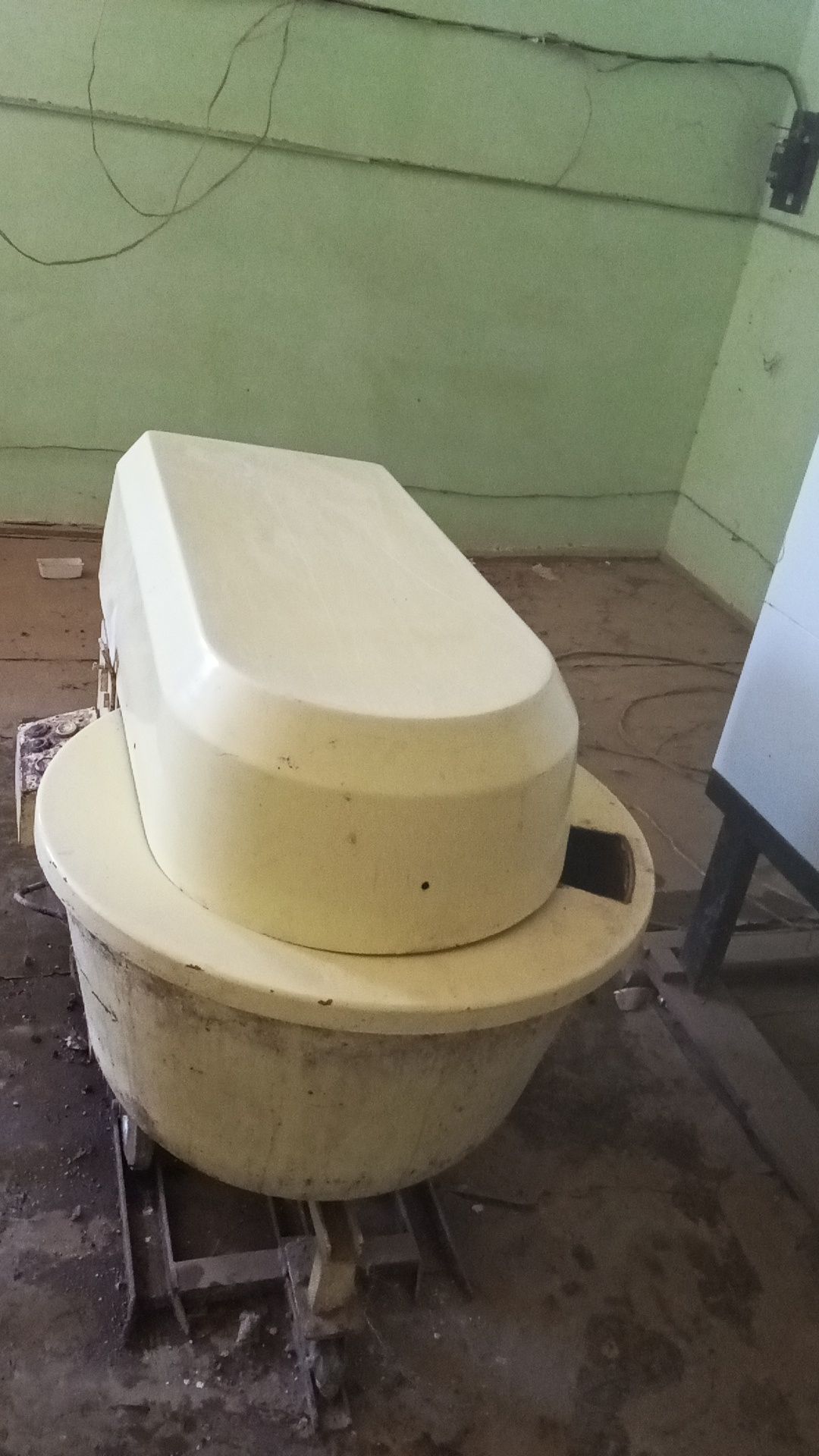 Hamir qorgich  sotiladi
