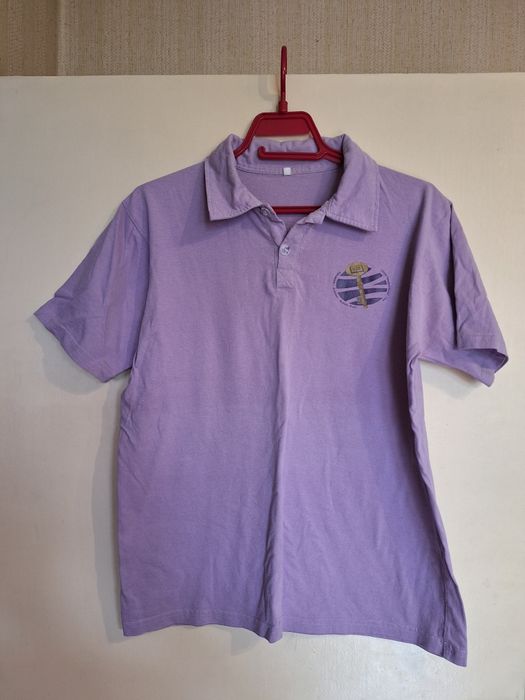 Униформени блузи за момиче.