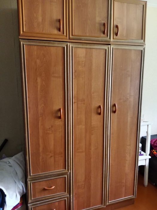 Шкаф корпусный-распашной