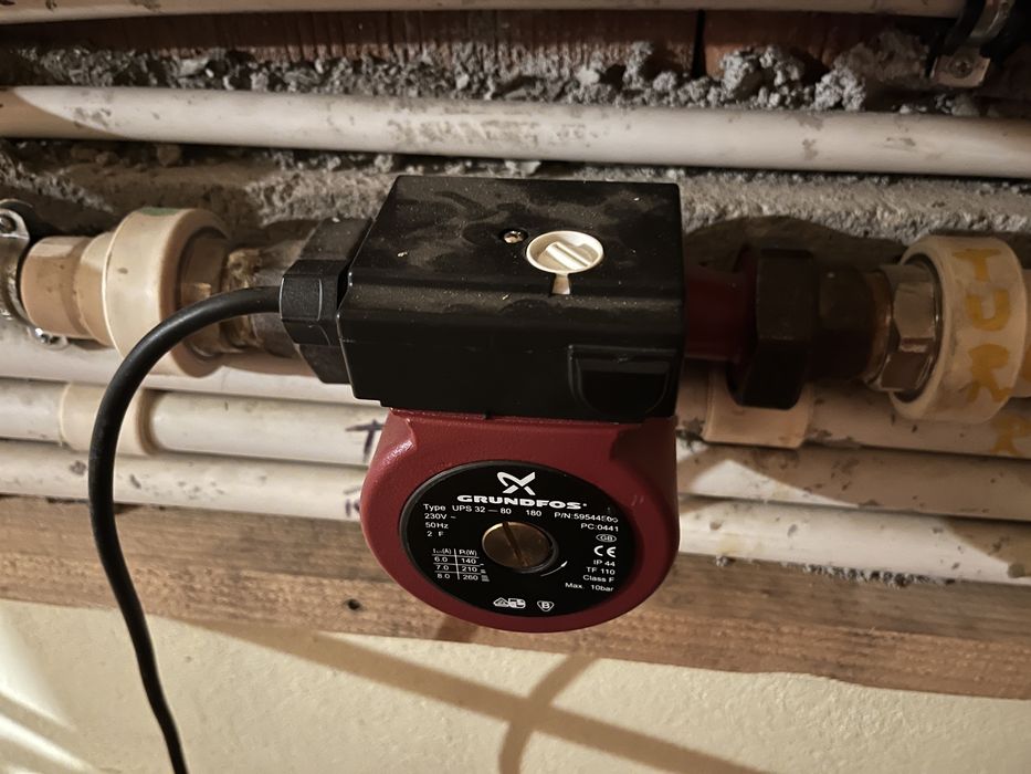 Pompa circulatie Grundfos Type UPS 32 - 80   120