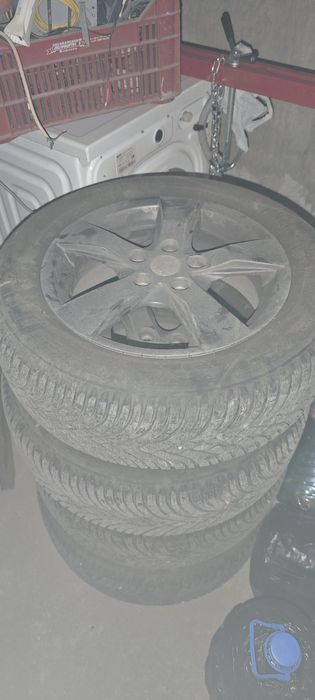 Метална кора под двигател sx4 чисто нова и гуми за Сузуки зимни