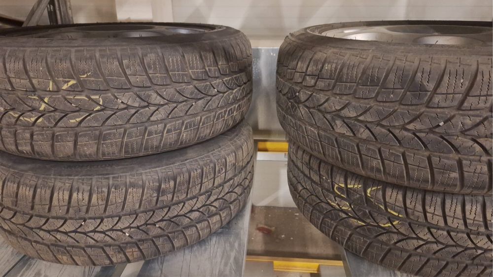 Vand jante/roti R16 Audi A3/A4 + anvelope de iarna ca noi 205/55/16
