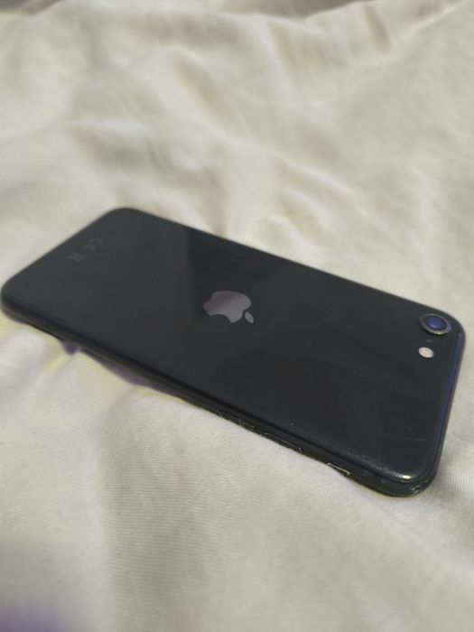 iPhone SE 2 64 GB iOS 26
