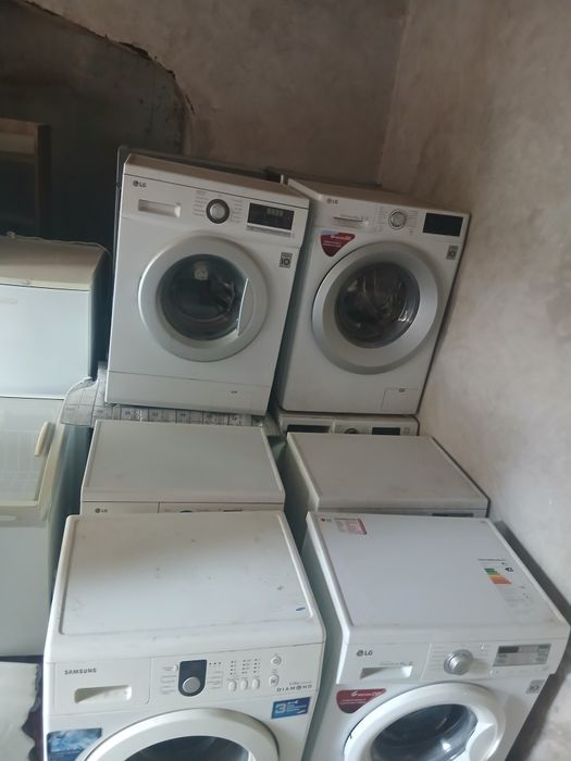 Kir yuvish mashinalari sotiladi