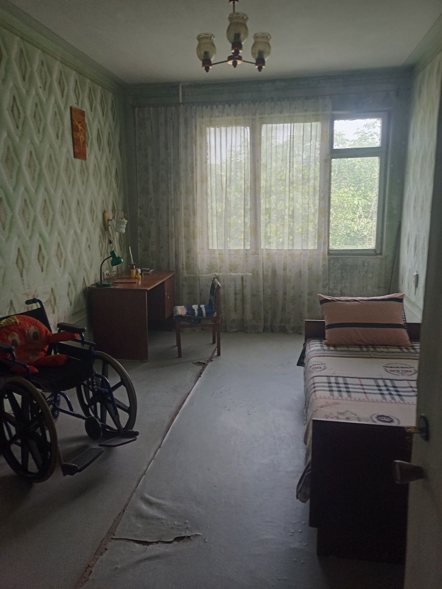 Срочно продаётся 3 комнатный квартира цена 61500 $