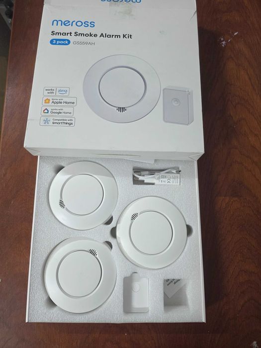 Detector de fum WiFi Meross conectat în rețea, cu Apple HomeKit