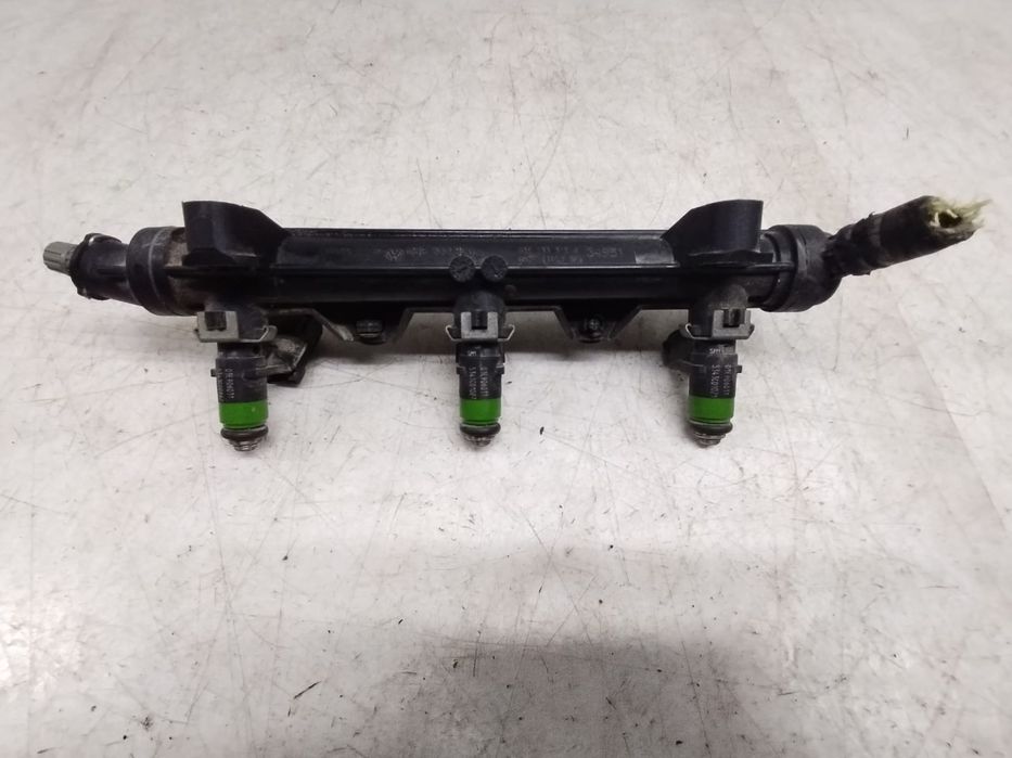 Rampa injectoare 03e133320a 1.2 tsi CGP Volkswagen VW Polo 5 6R [2009