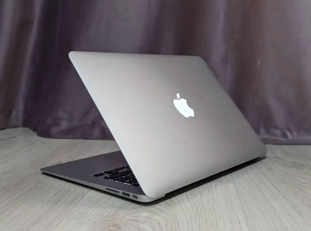 MacBook Air (13-inch, 2017)/Макбук Эйр 2017