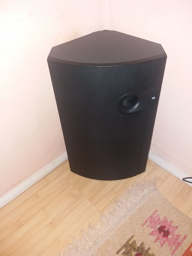 Vand 2 subwooferi JBL one