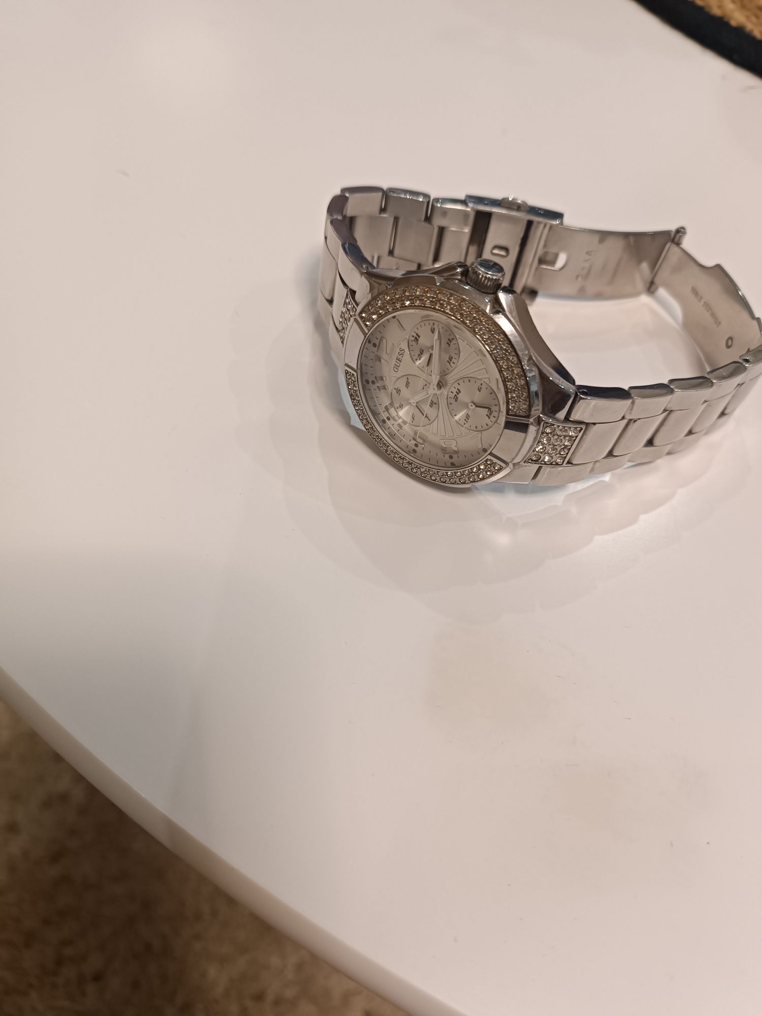Дамски Часовник GUESS BRACELET